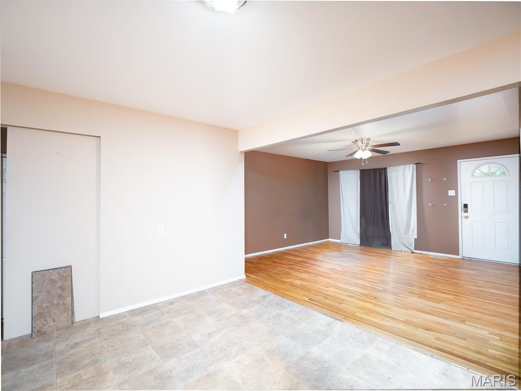 2343 La Madera Lane