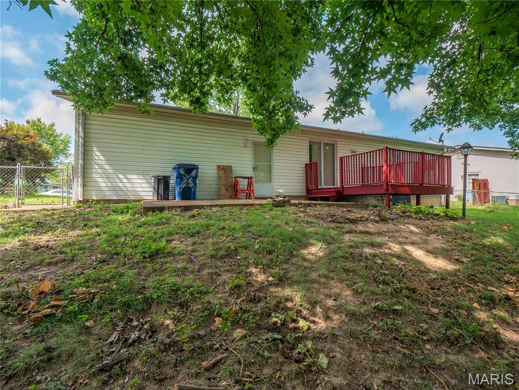 2343 La Madera Lane