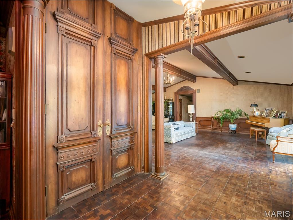 15 Meadowbrook Country Club Estate