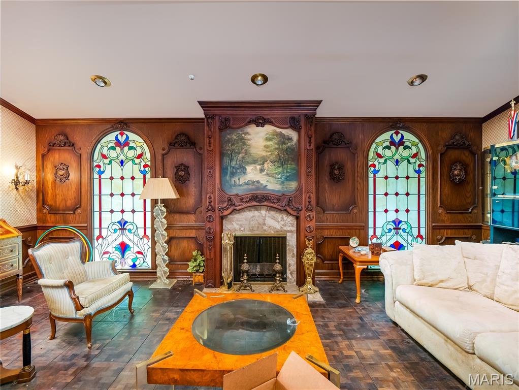 15 Meadowbrook Country Club Estate