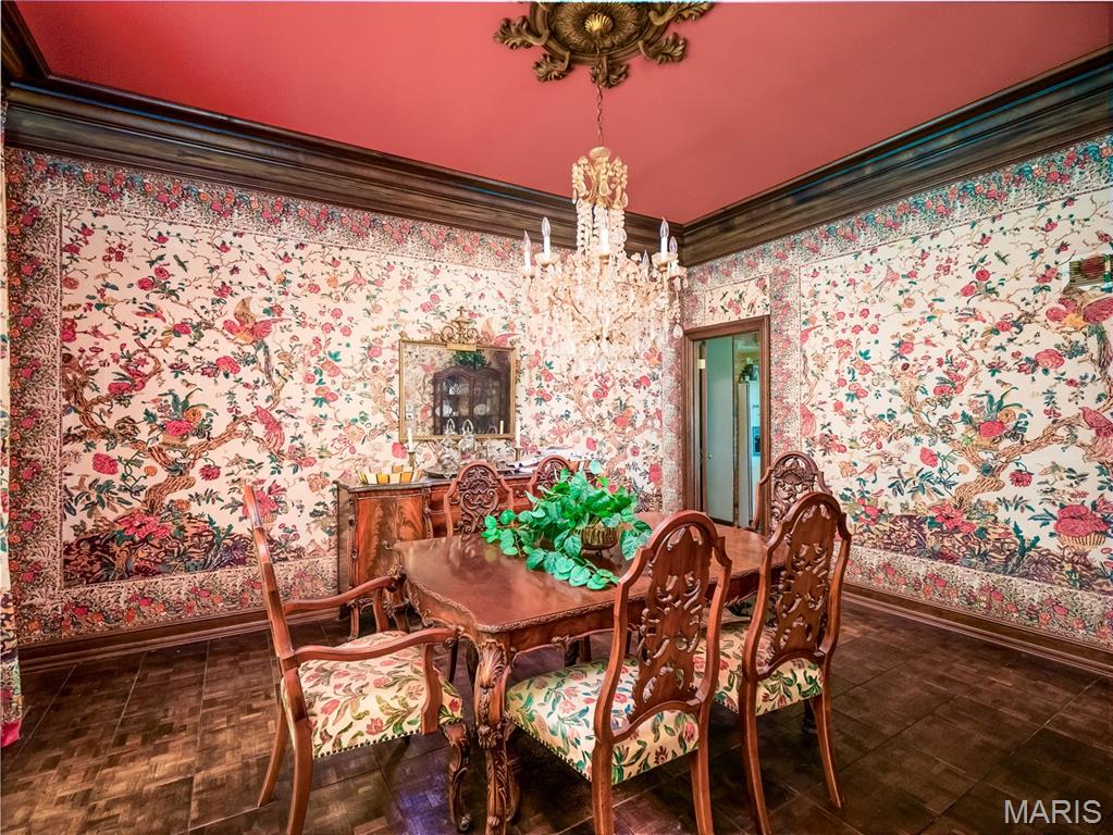 15 Meadowbrook Country Club Estate