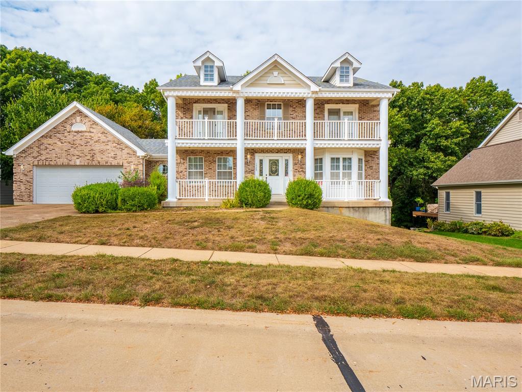 1525 Clayton Woods Court