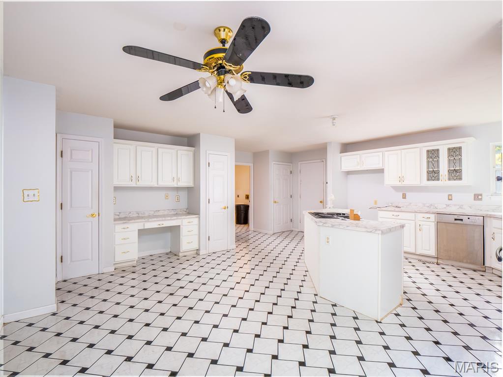 1525 Clayton Woods Court