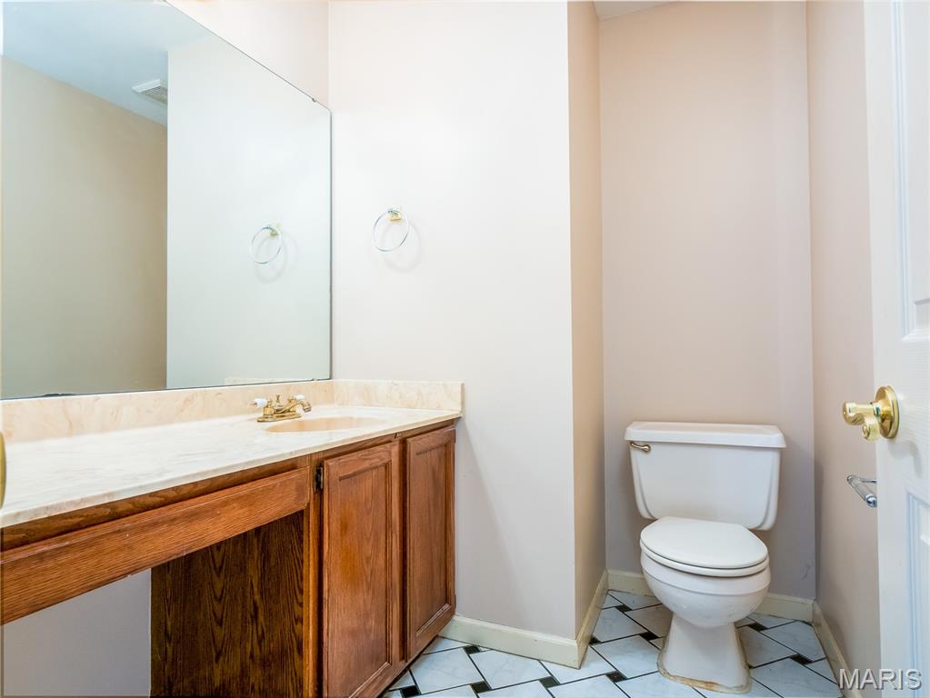 1525 Clayton Woods Court