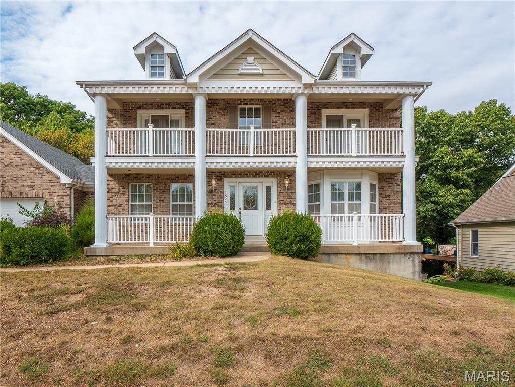 1525 Clayton Woods Court