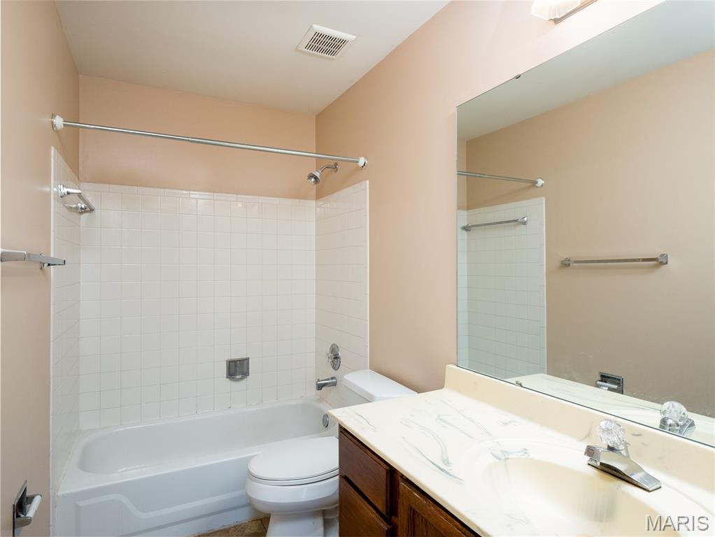 1525 Clayton Woods Court