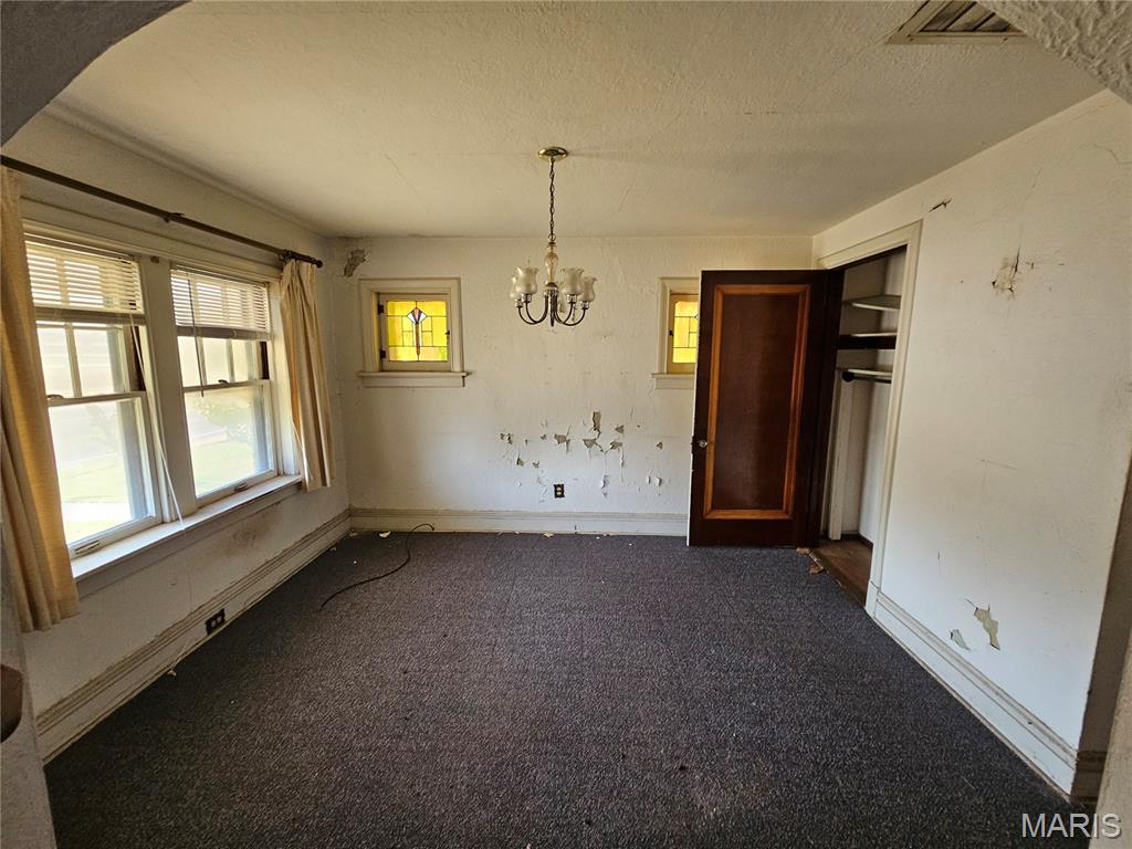 5343 Chippewa Street