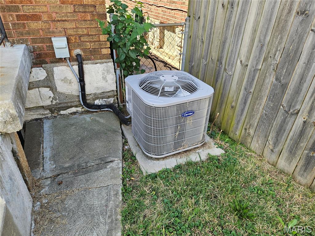 5343 Chippewa Street