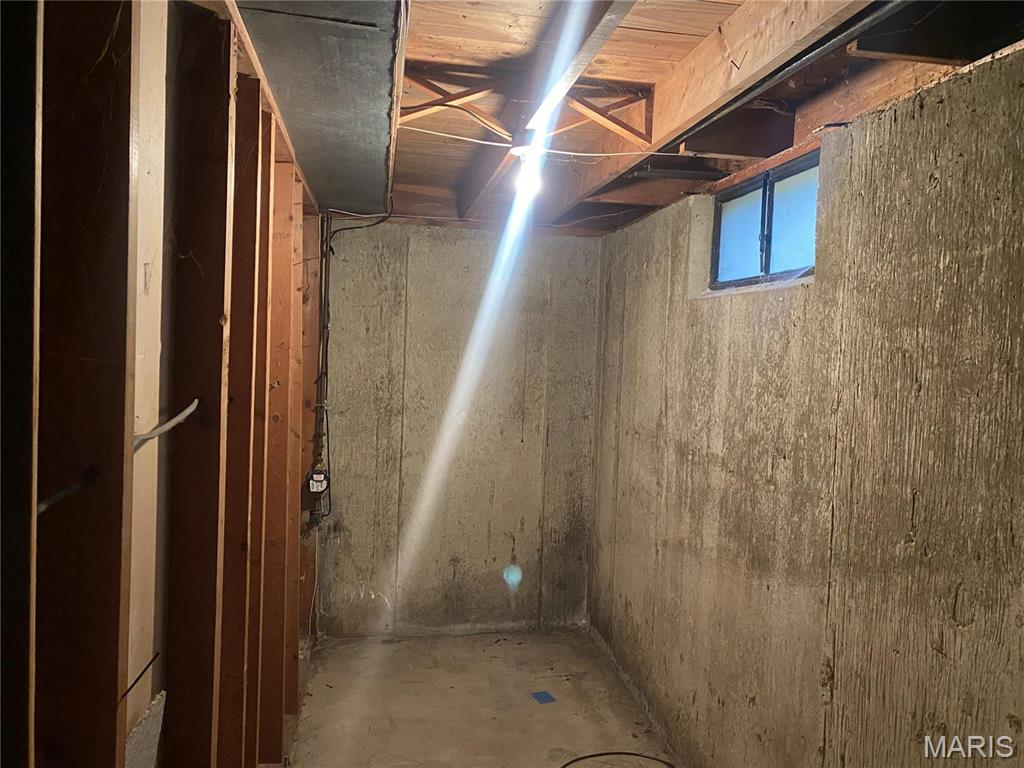 1445 Fairmeadows Lane