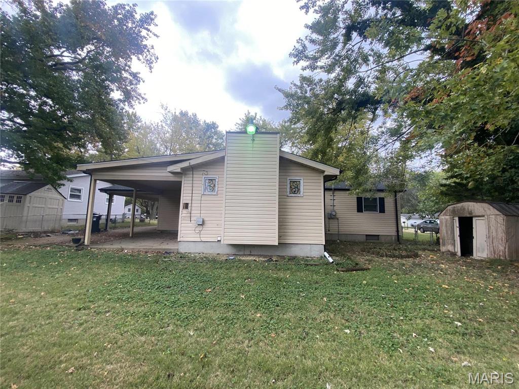 1445 Fairmeadows Lane