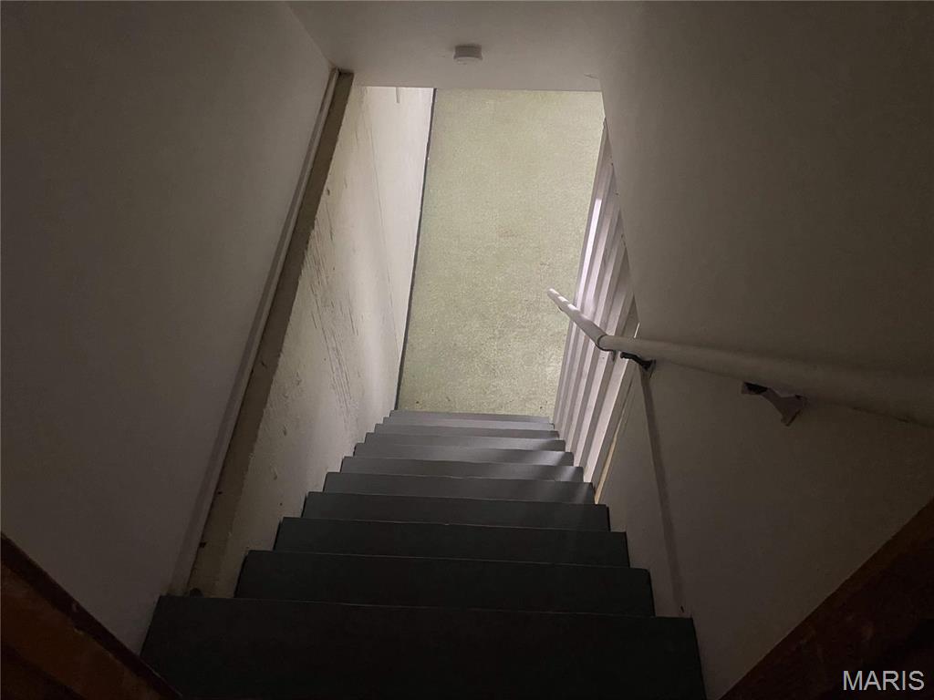 1445 Fairmeadows Lane