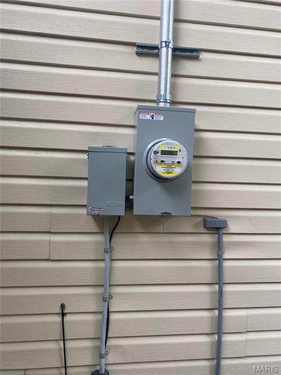 1445 Fairmeadows Lane