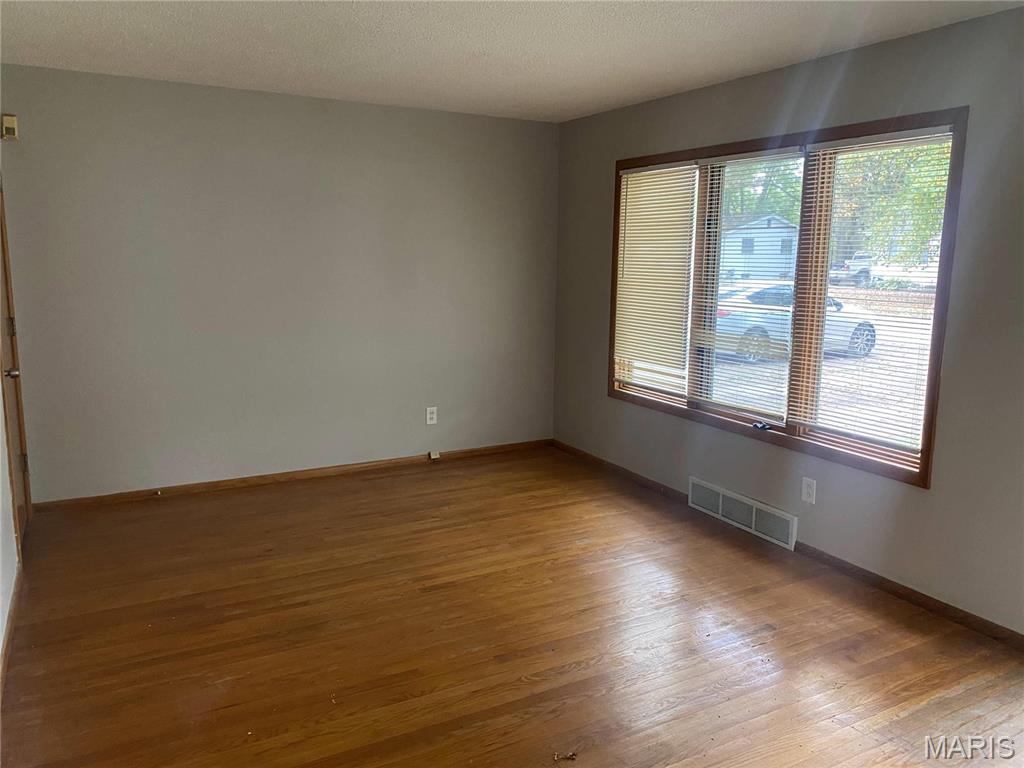 1445 Fairmeadows Lane