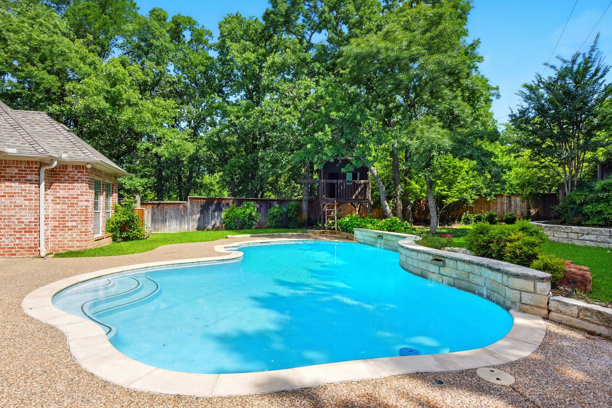 2411 Oak Shadow Court