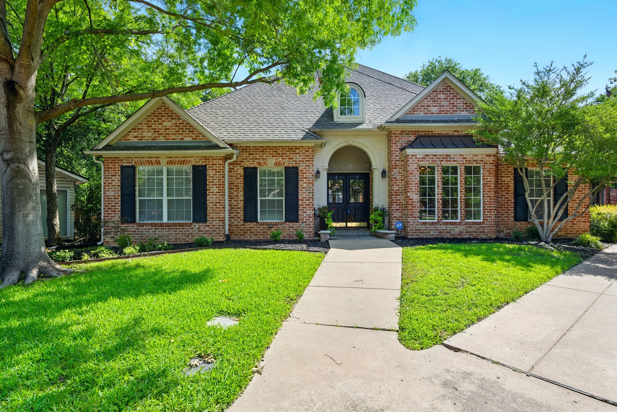 2411 Oak Shadow Court