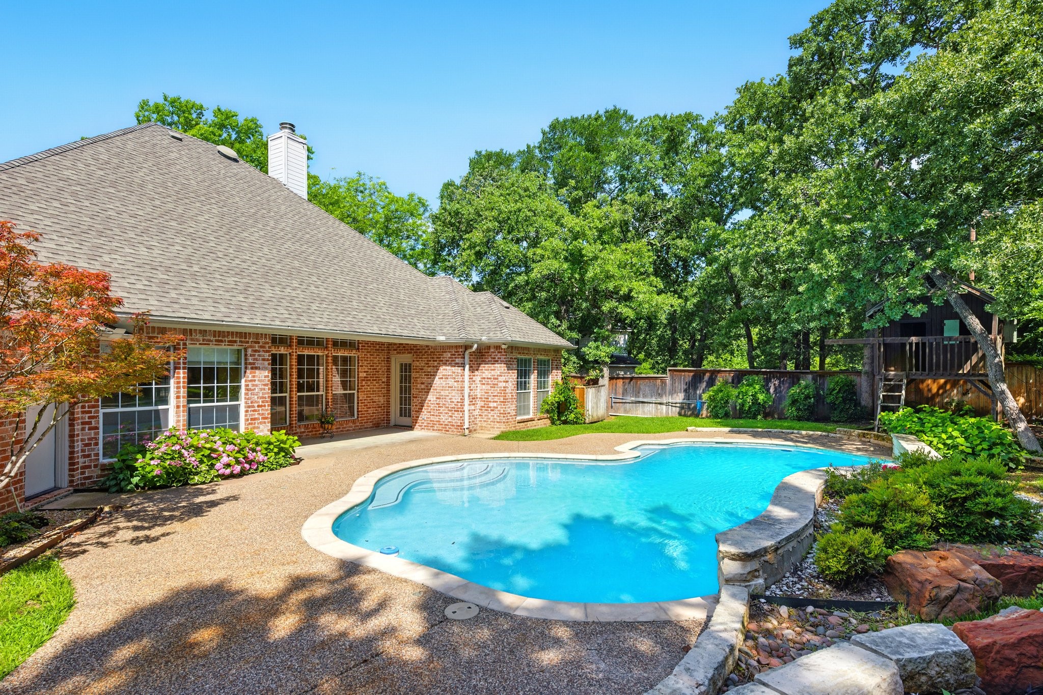 2411 Oak Shadow Court