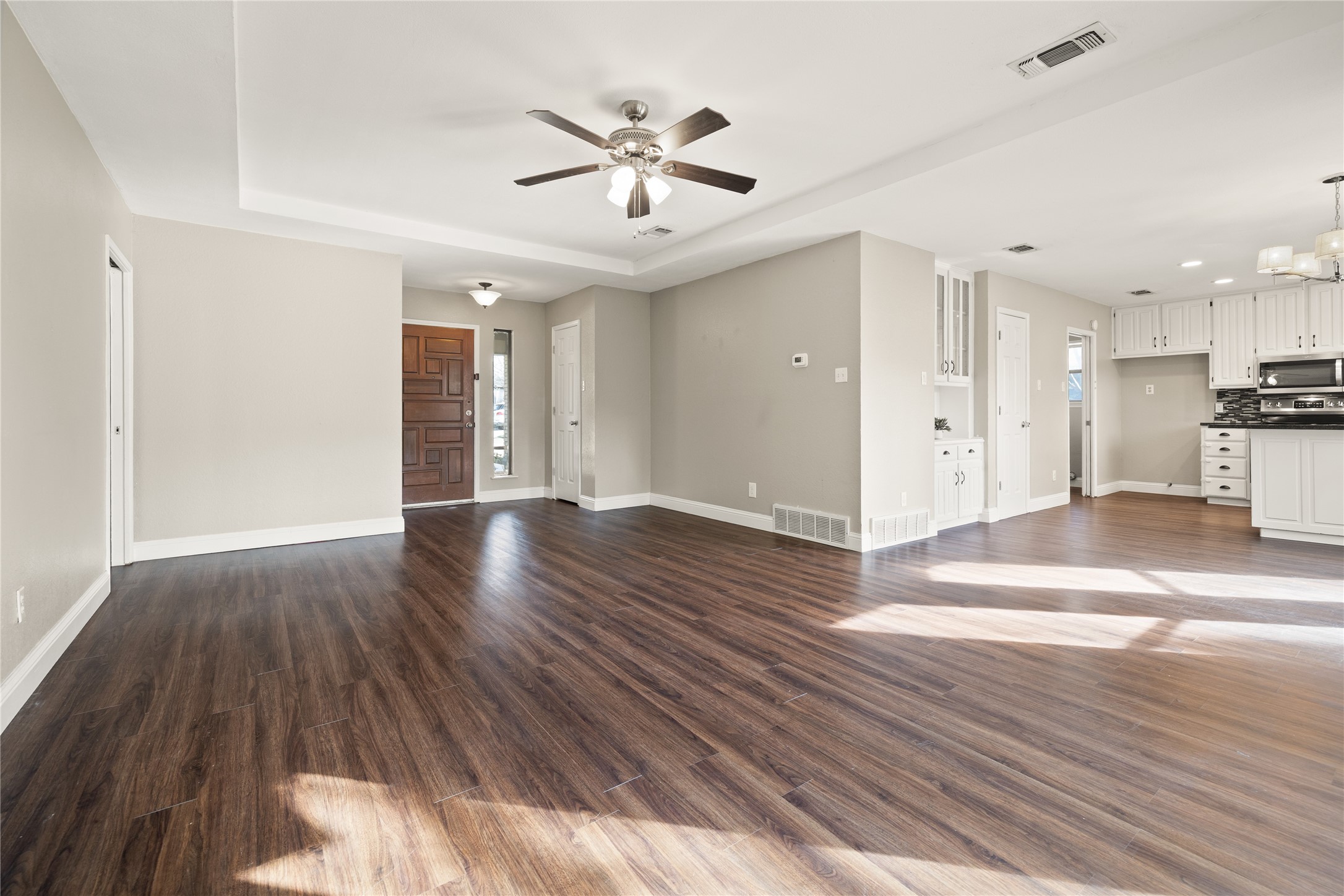 1094 Palm Court