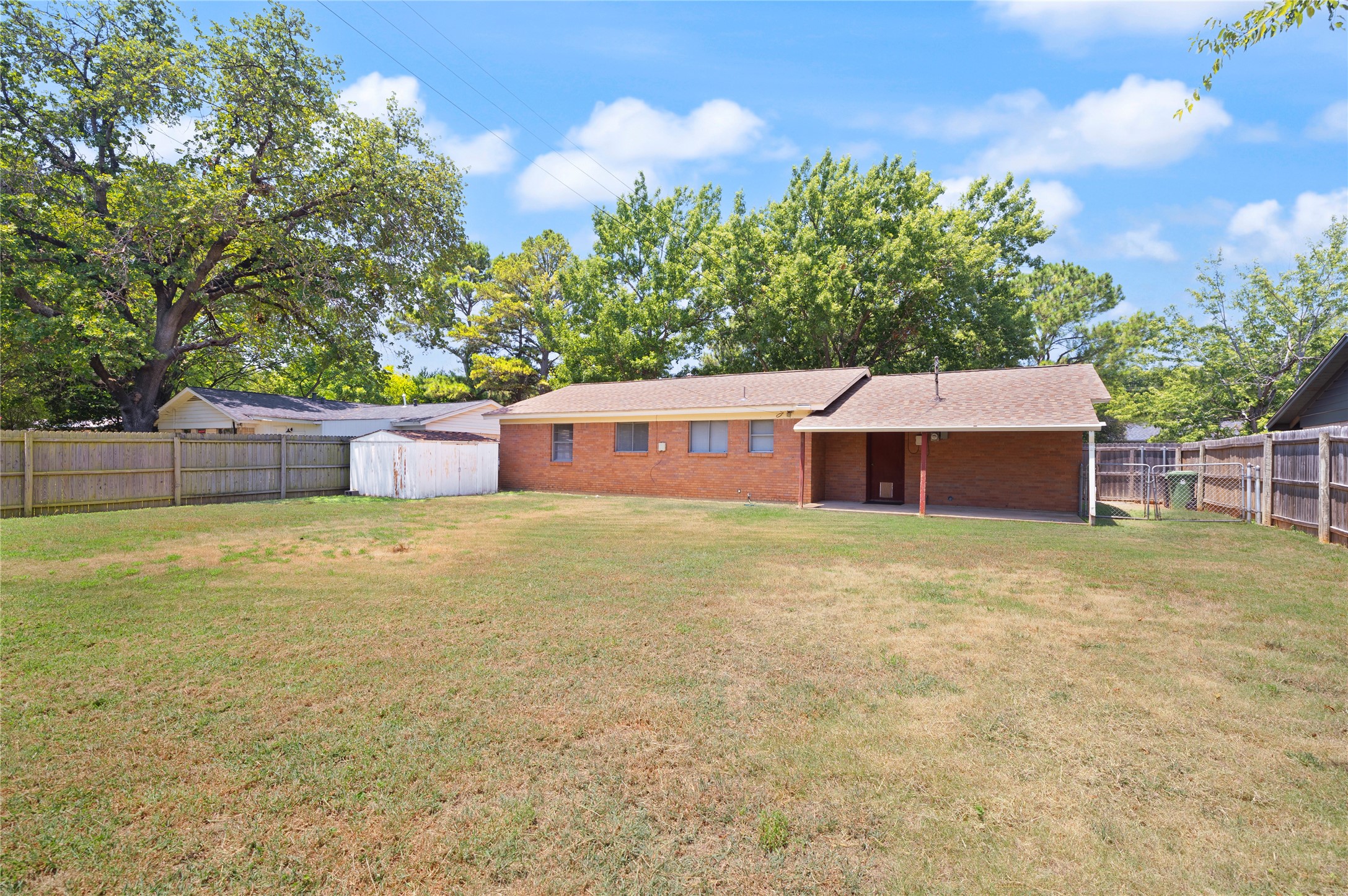 1332 Harrison Lane