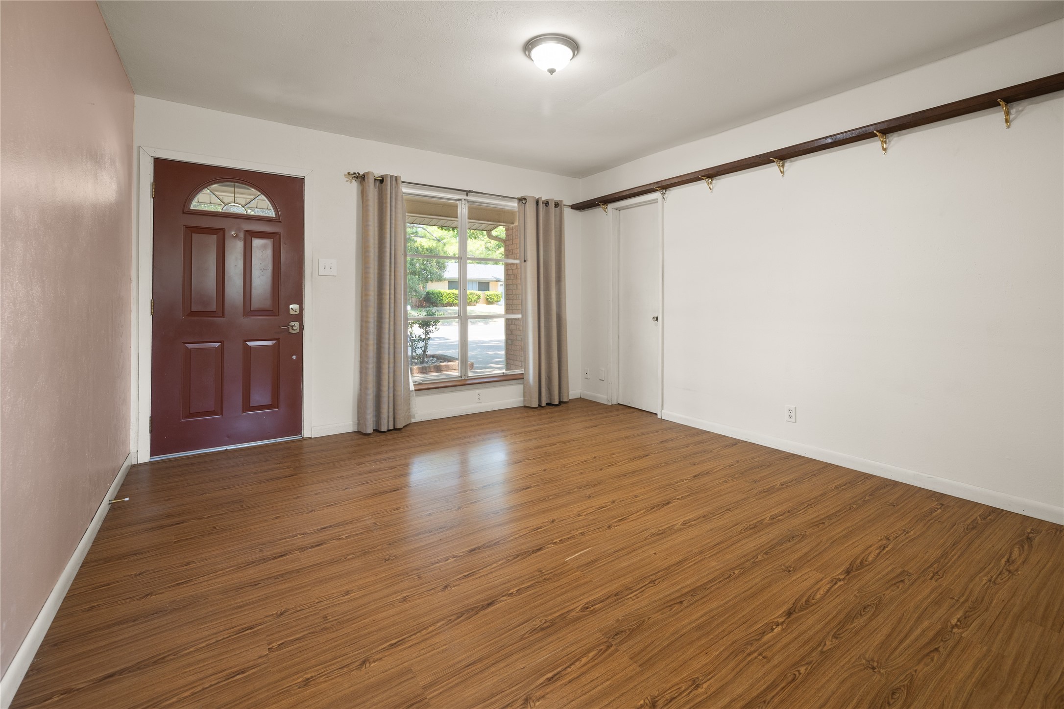 1332 Harrison Lane