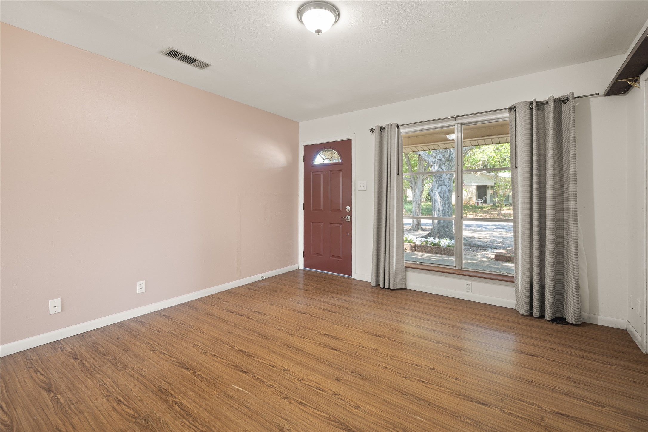 1332 Harrison Lane