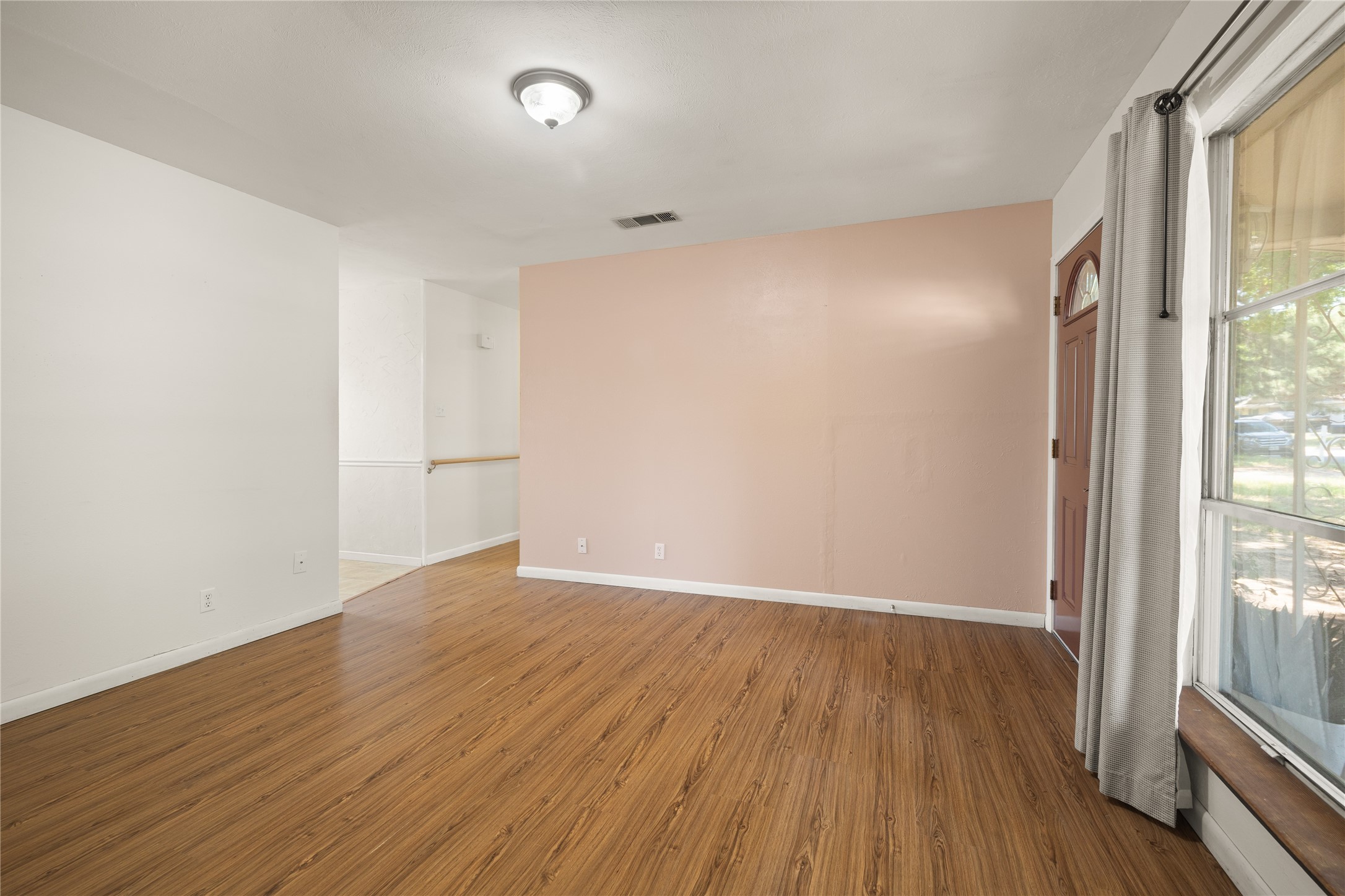 1332 Harrison Lane