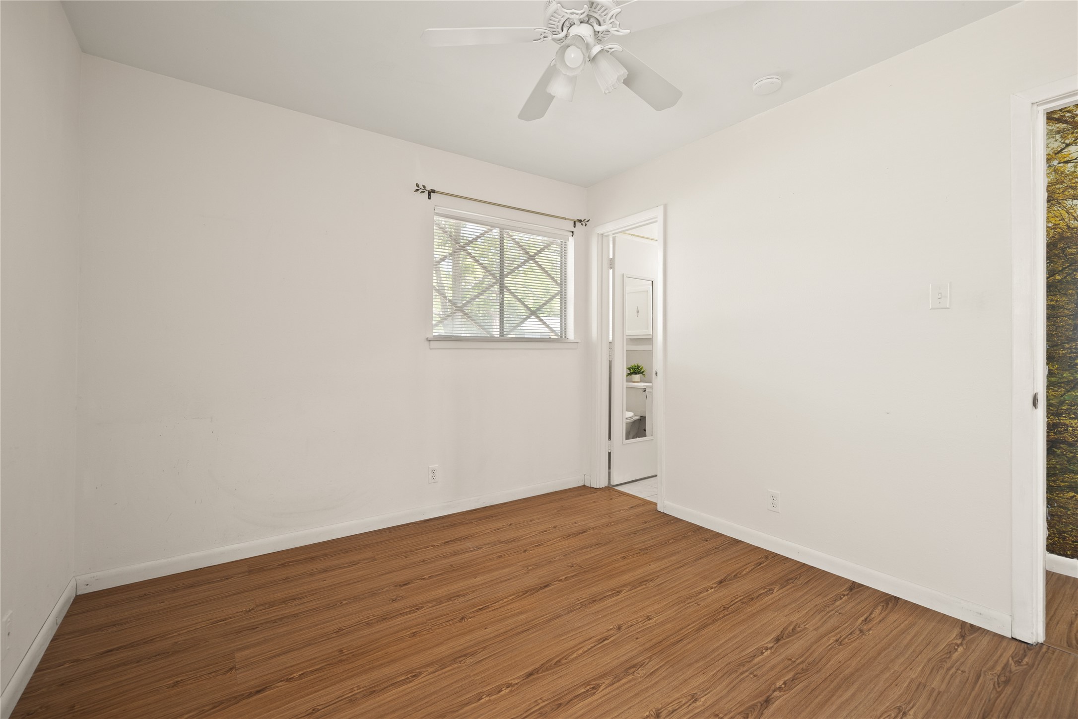 1332 Harrison Lane