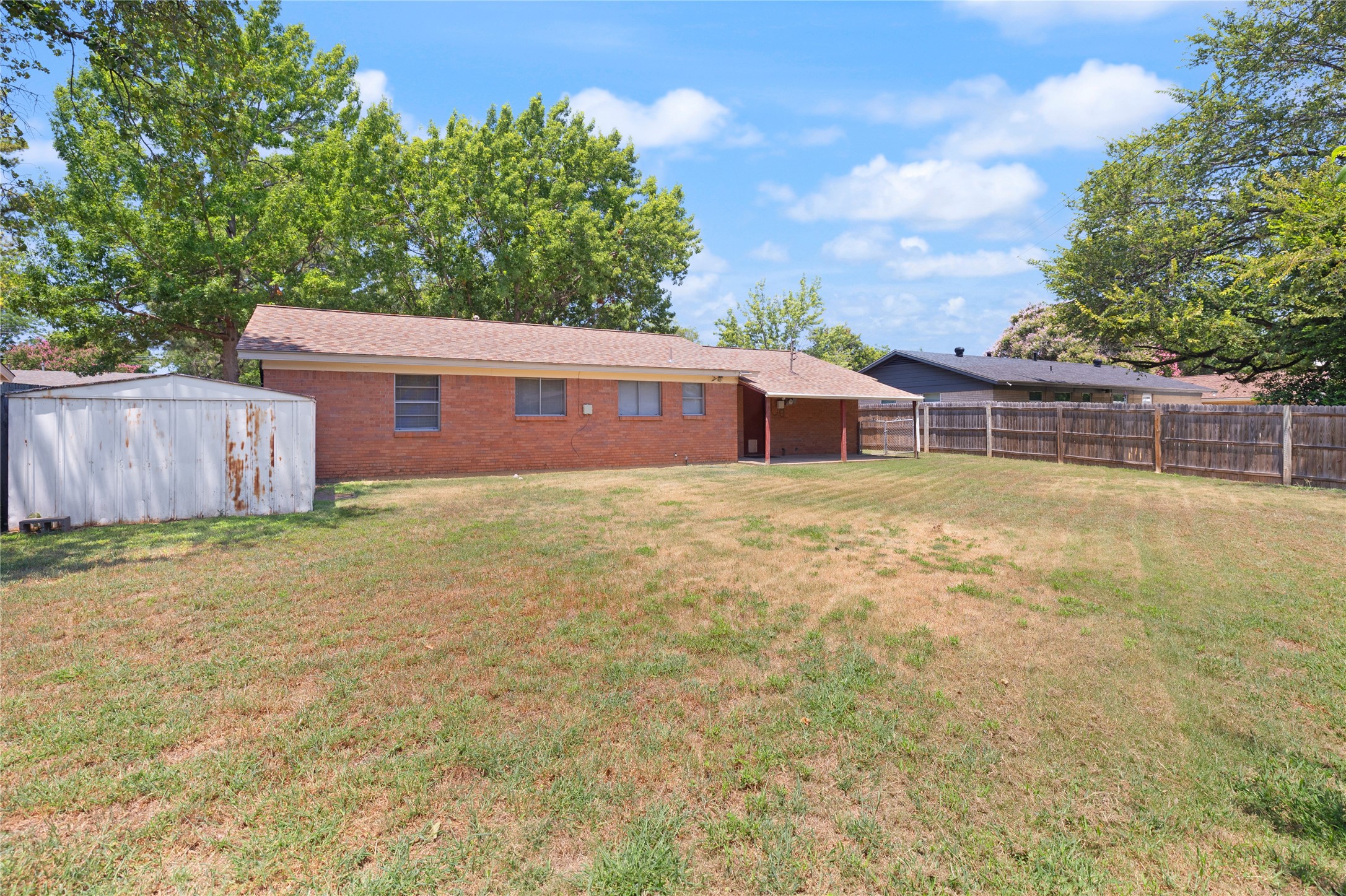 1332 Harrison Lane