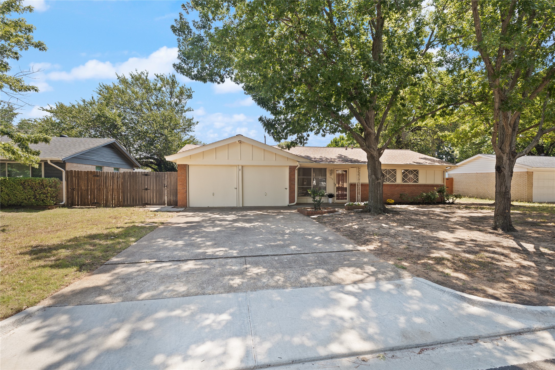 1332 Harrison Lane