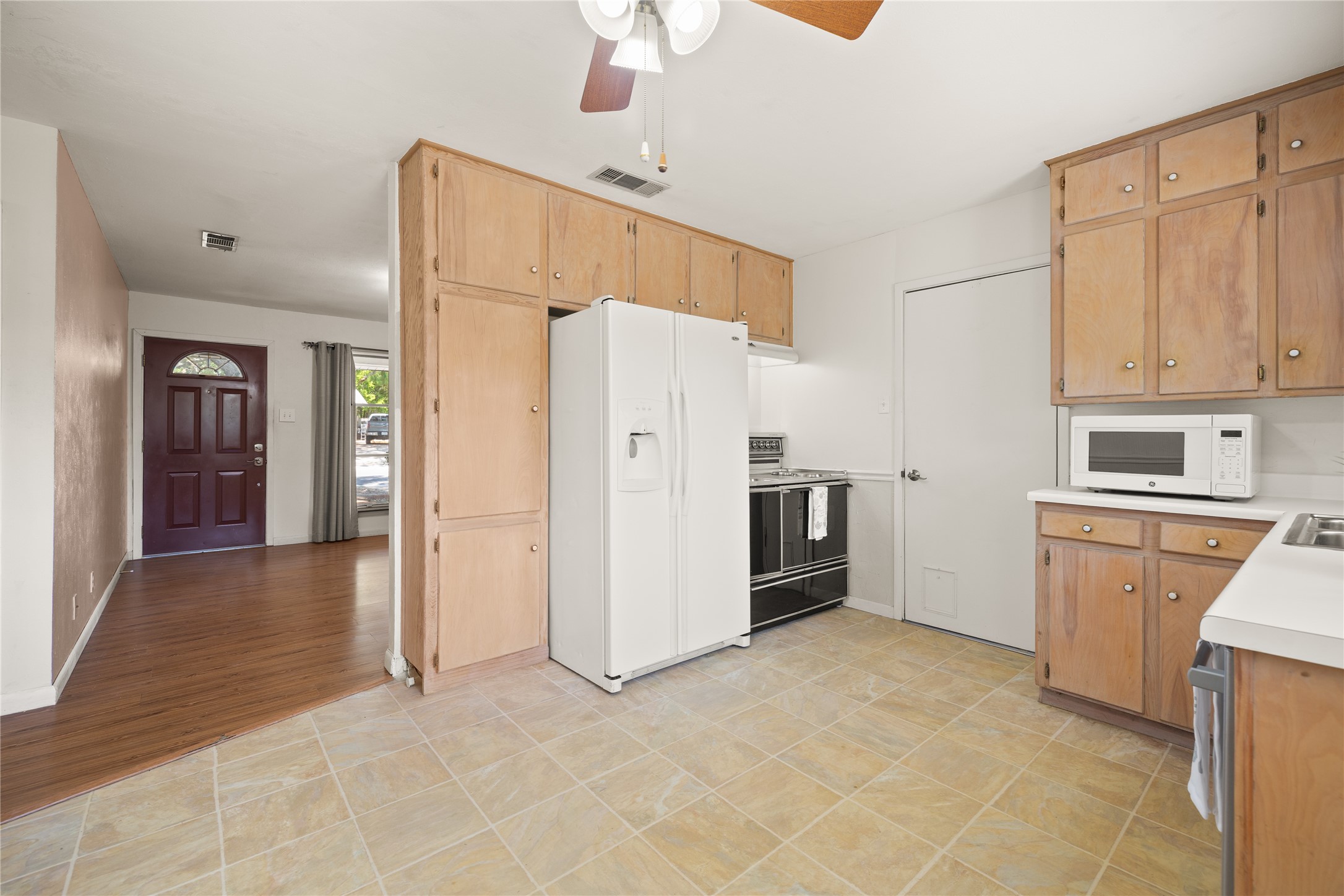 1332 Harrison Lane