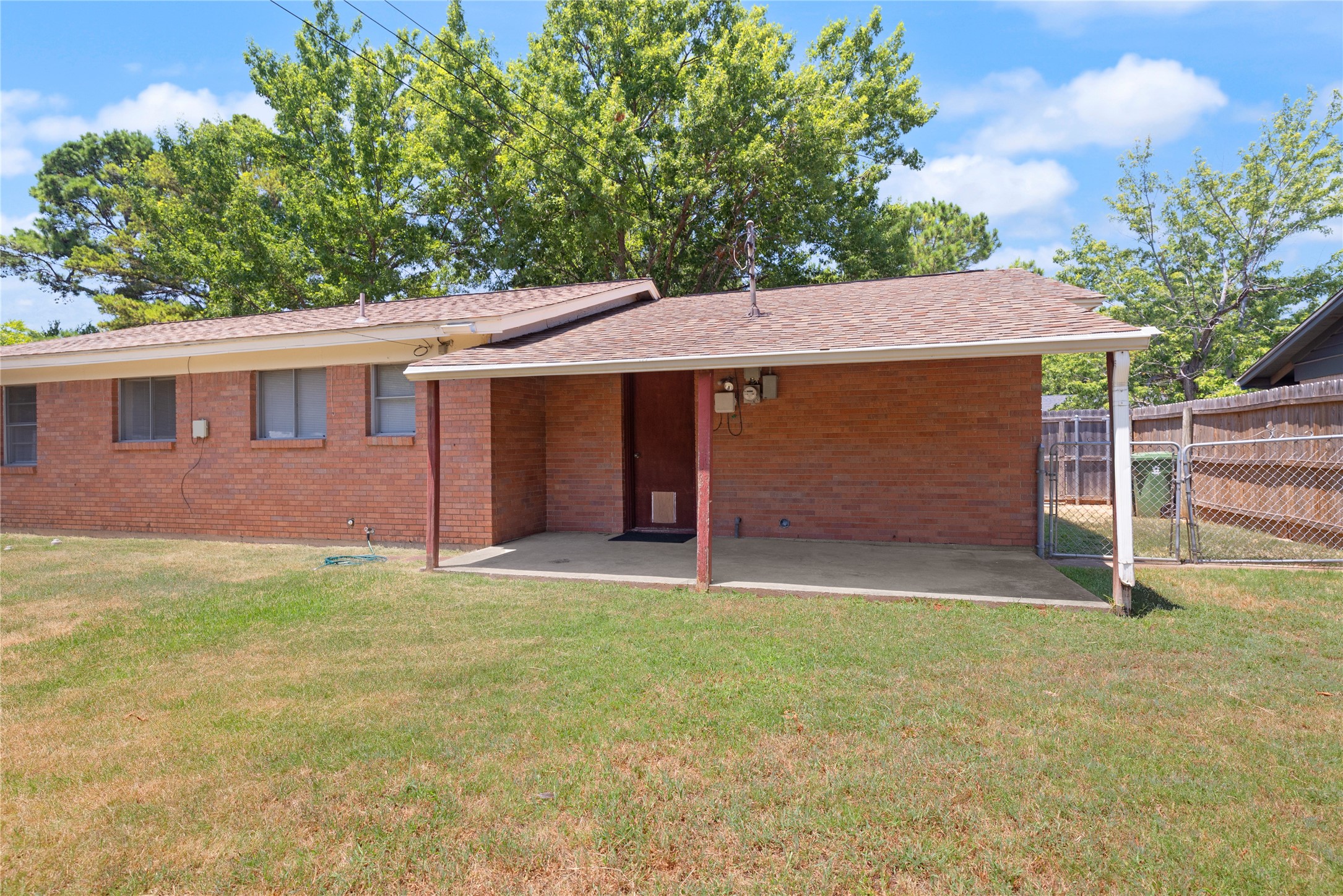 1332 Harrison Lane