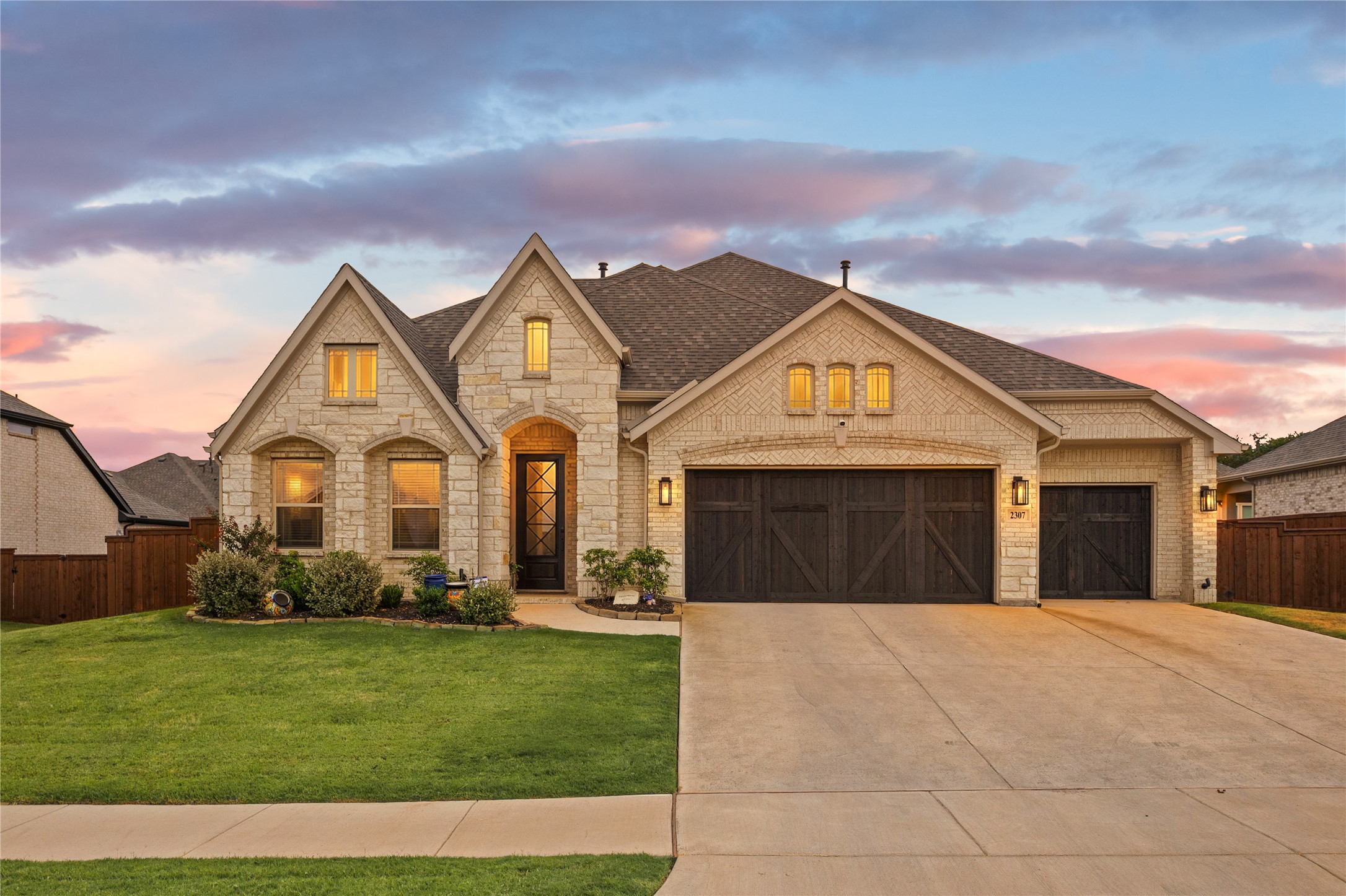 2307 Knapp Trail