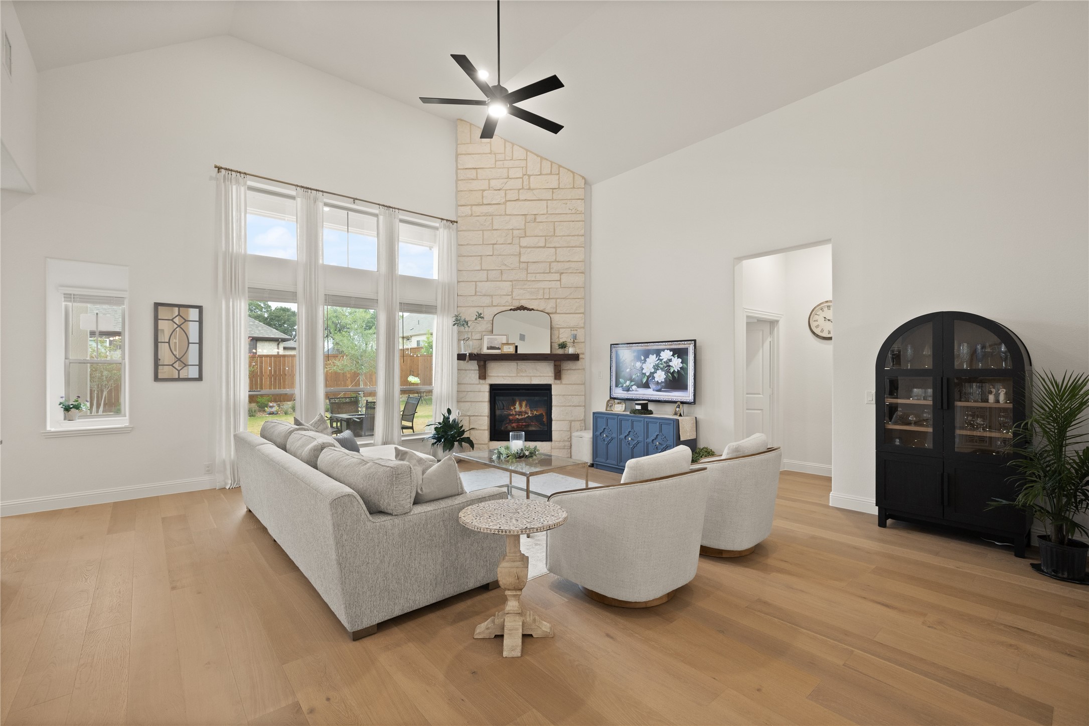 2307 Knapp Trail