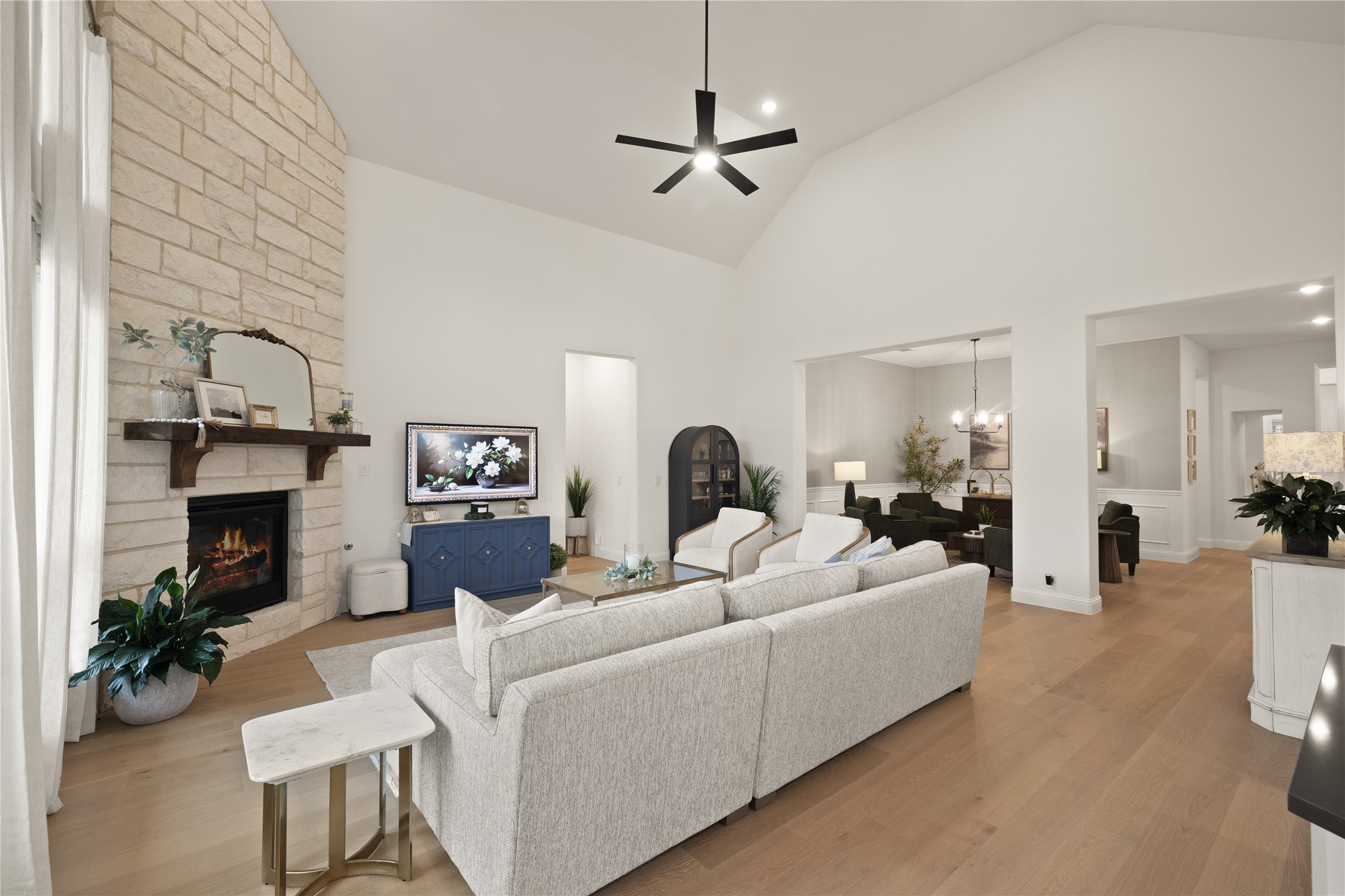 2307 Knapp Trail