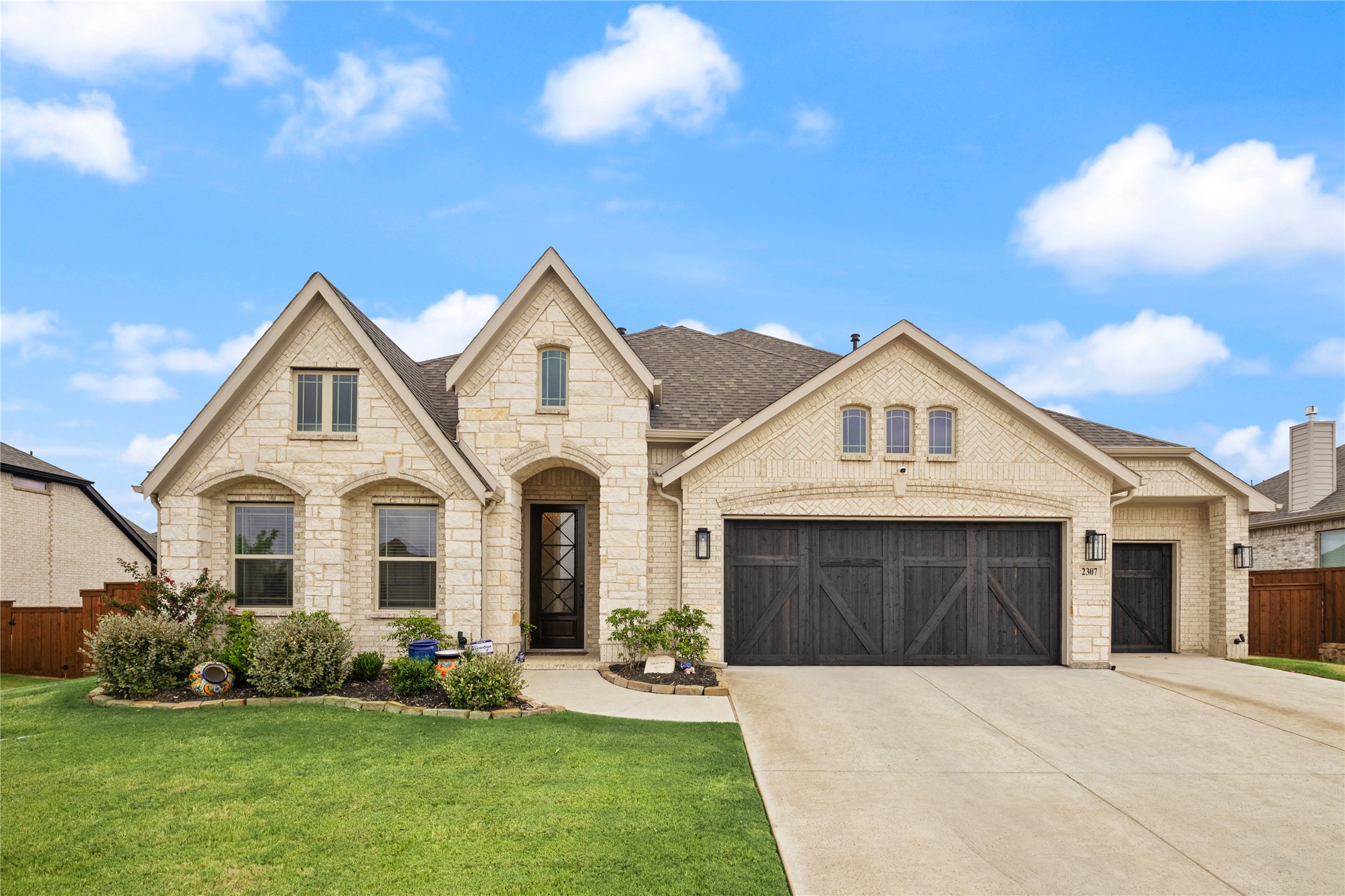 2307 Knapp Trail