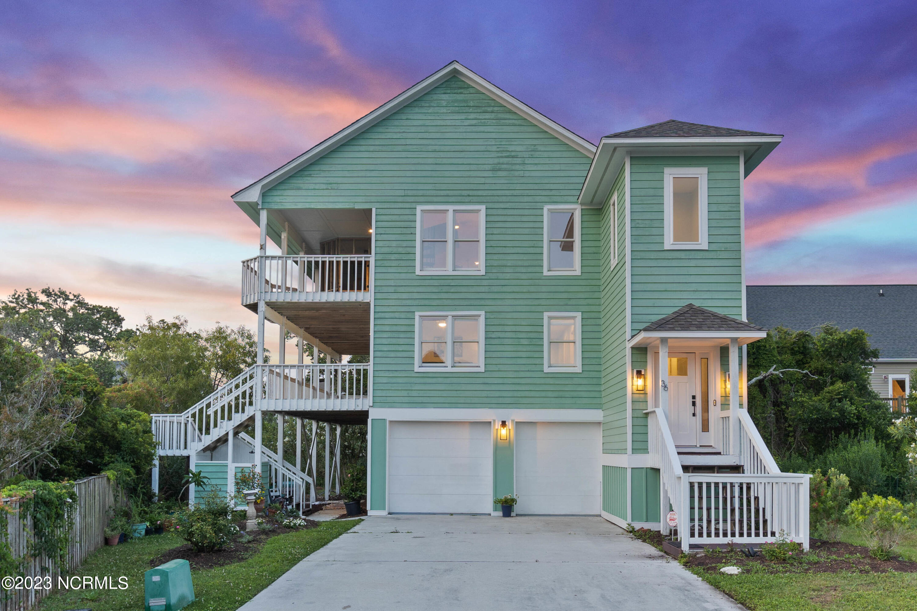 36 N Oak Court