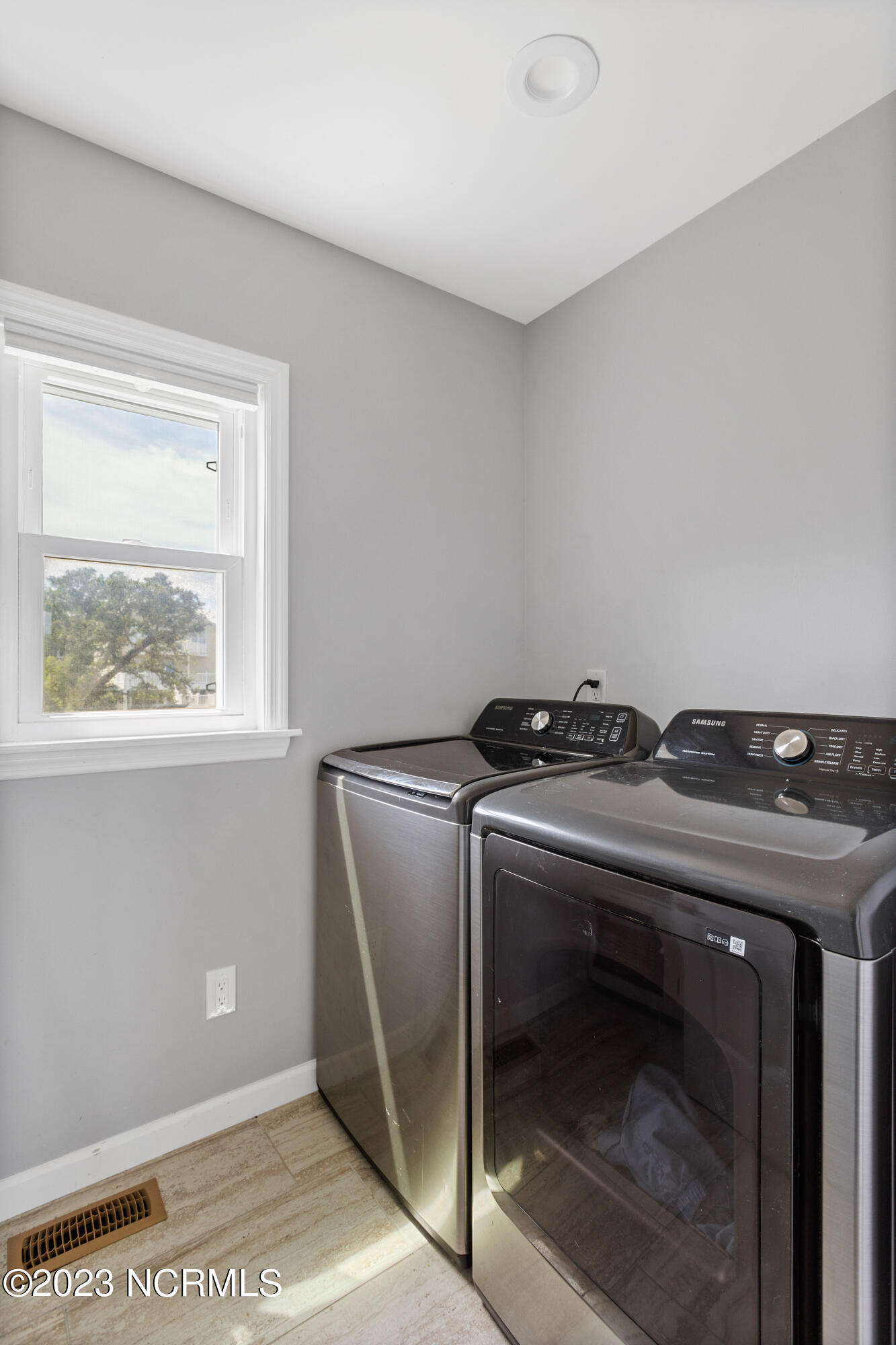 36 N Oak Court