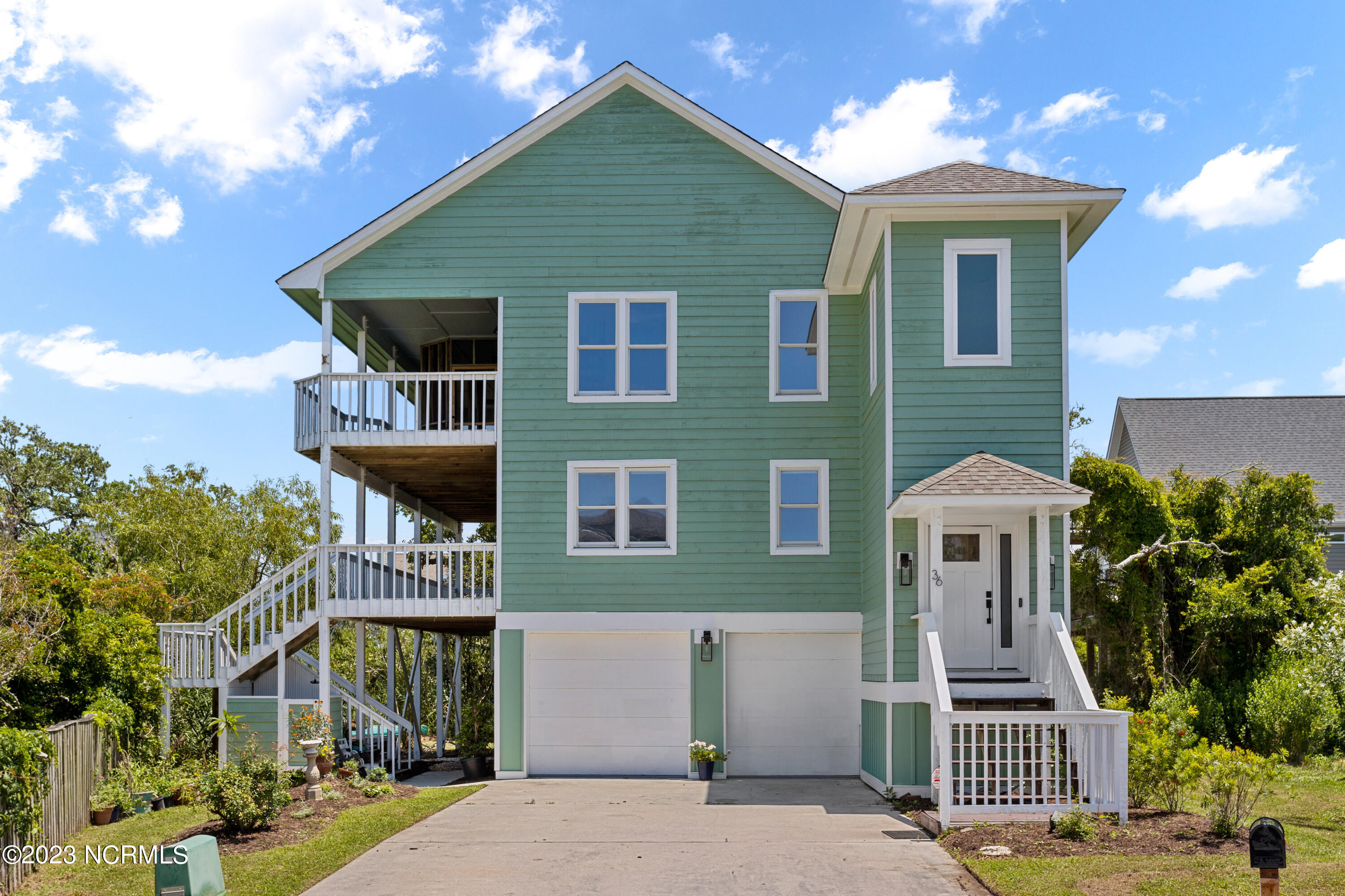36 N Oak Court