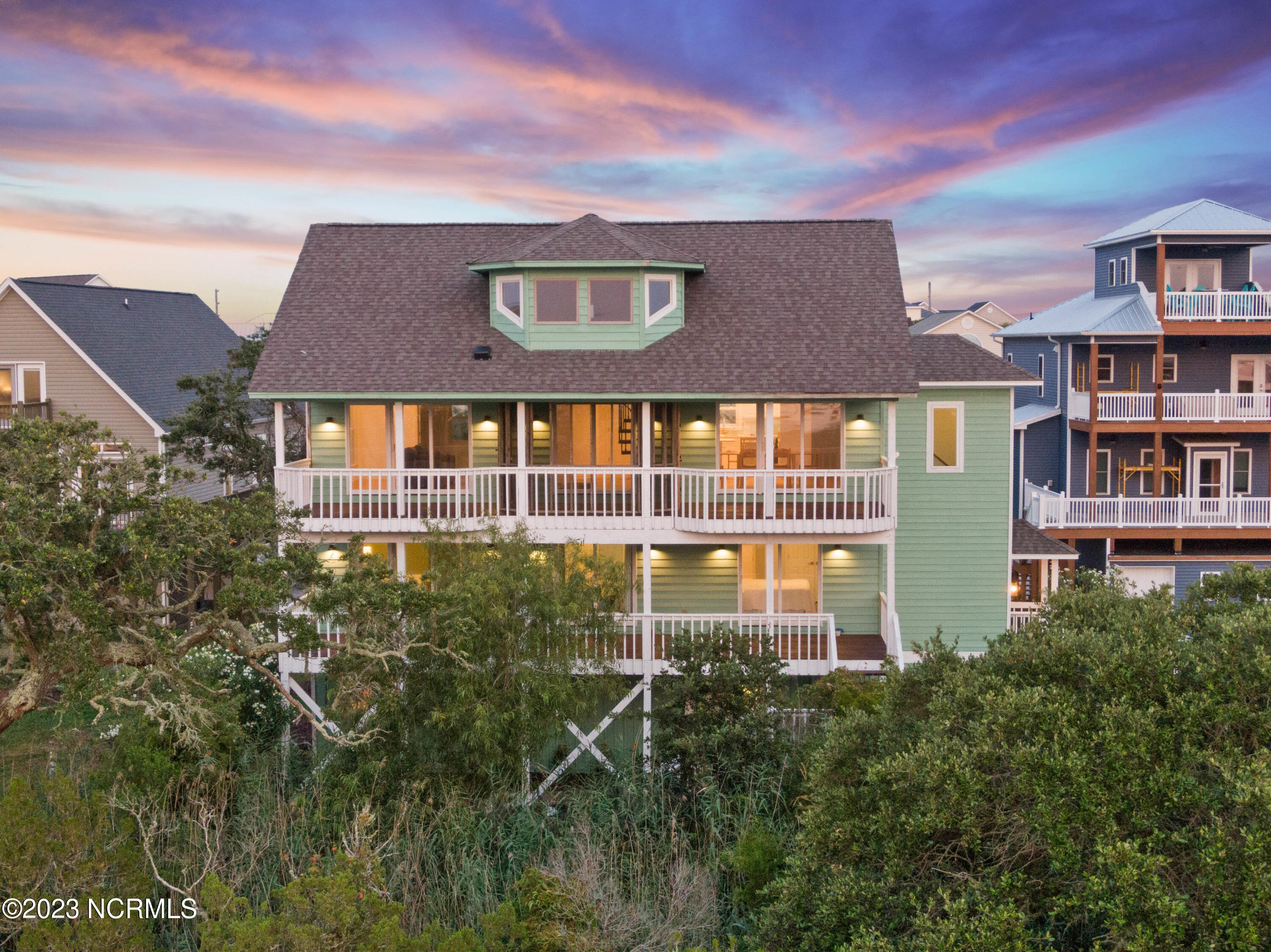 36 N Oak Court