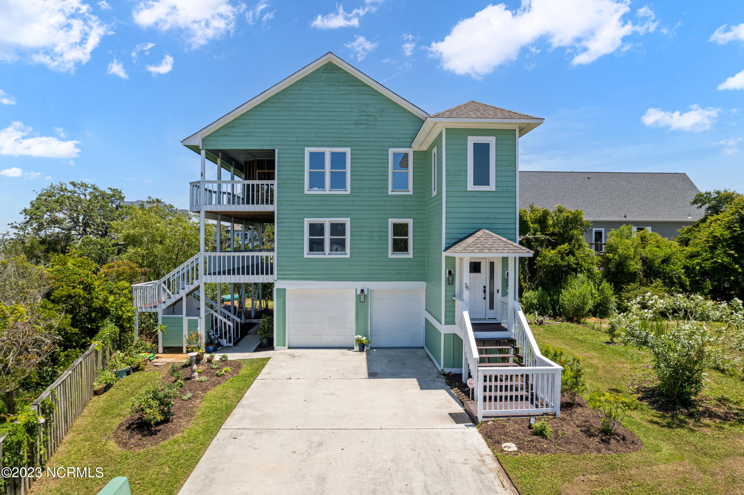 36 N Oak Court