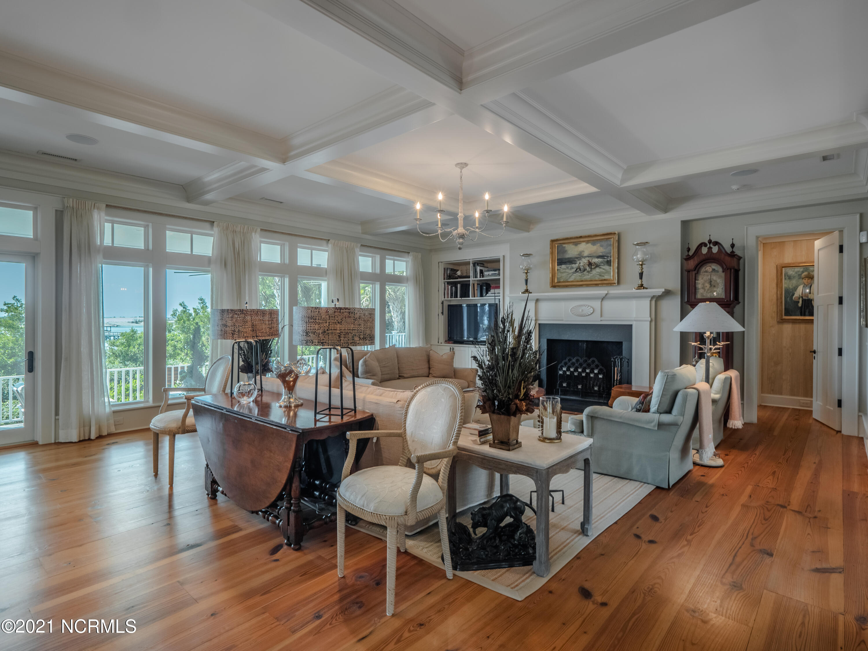 2307 Middle Sound Loop Road