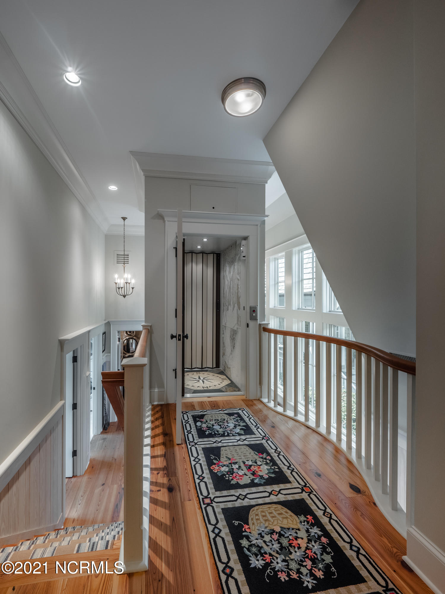 2307 Middle Sound Loop Road