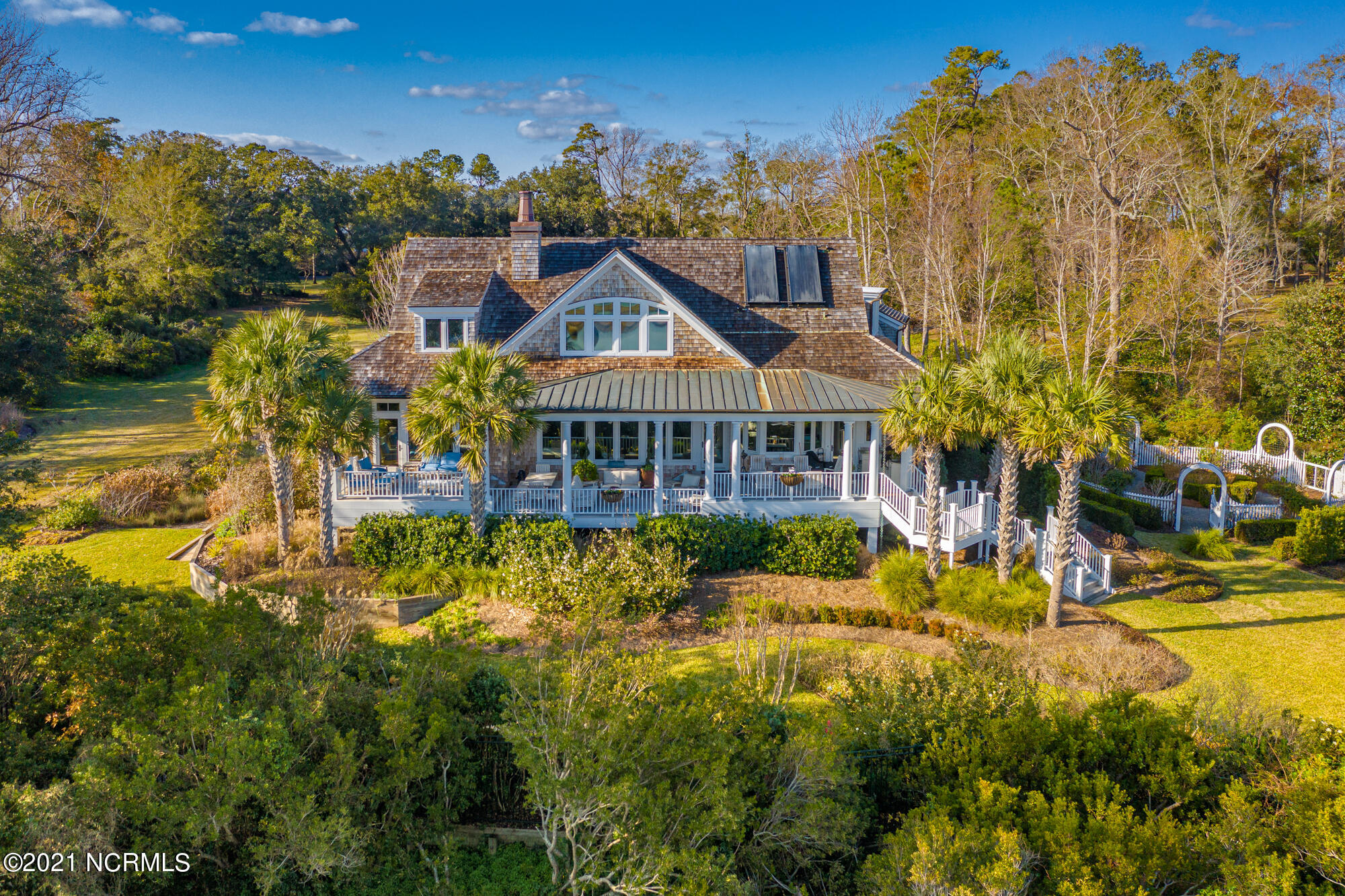 2307 Middle Sound Loop Road