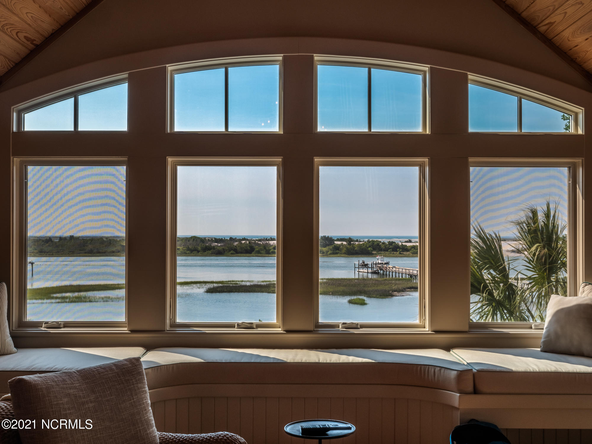 2307 Middle Sound Loop Road