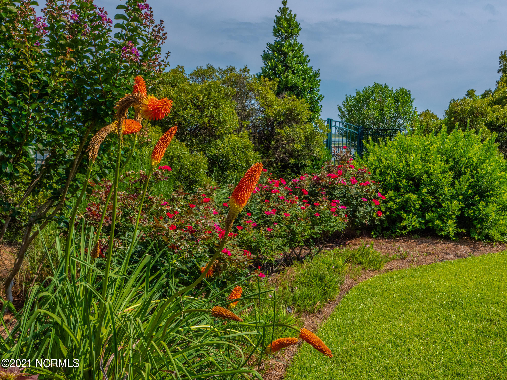 2307 Middle Sound Loop Road