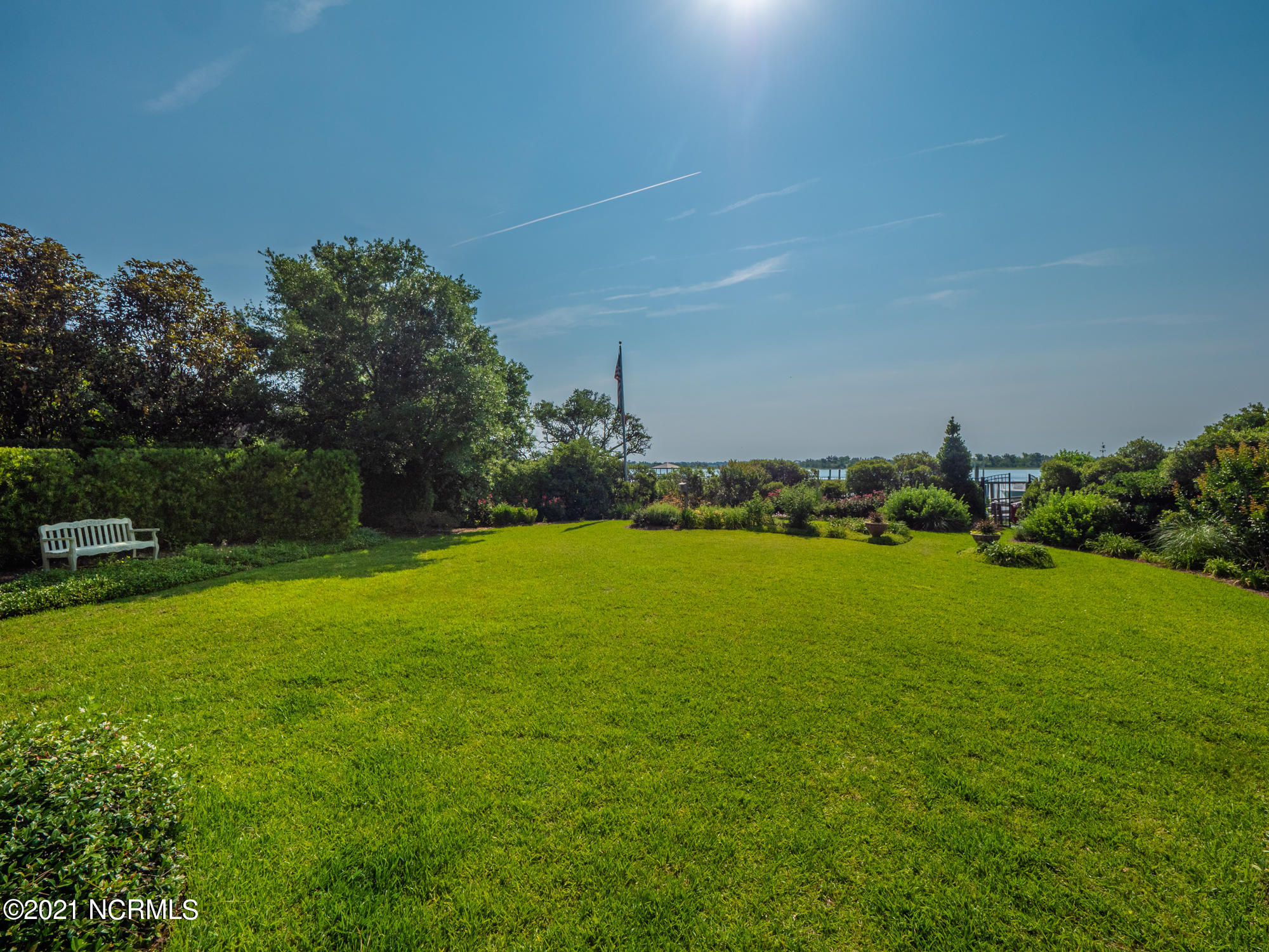 2307 Middle Sound Loop Road