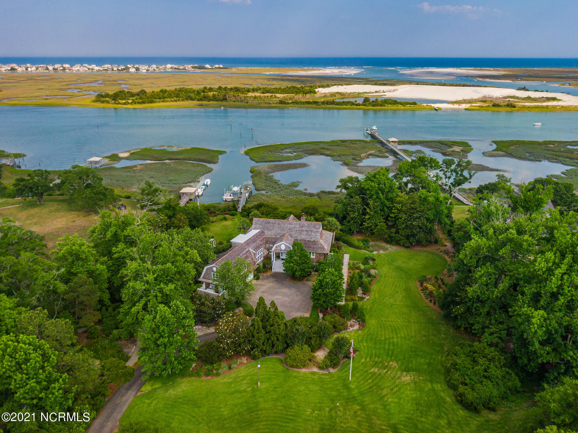 2307 Middle Sound Loop Road