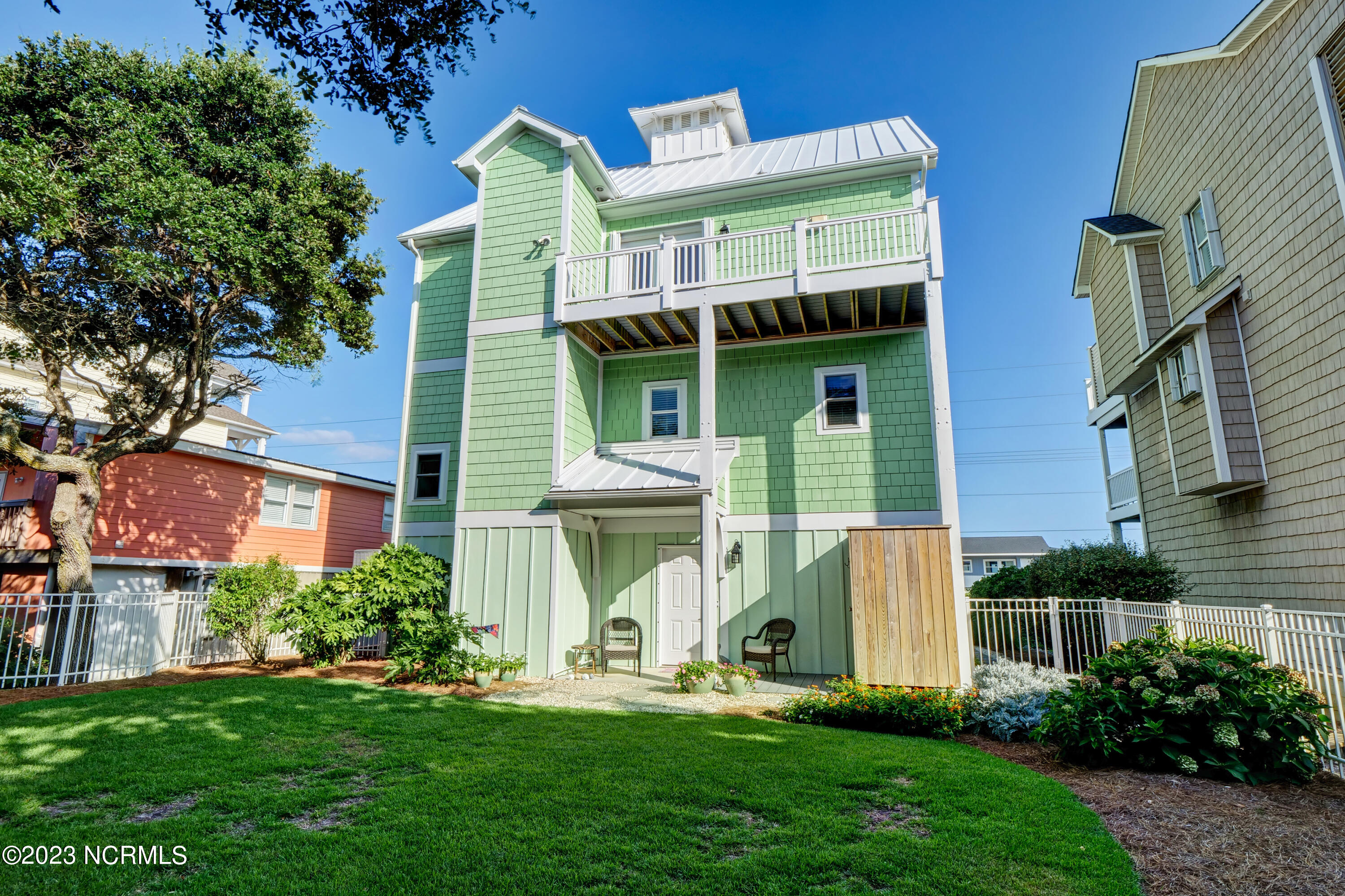 1911 S Shore Drive