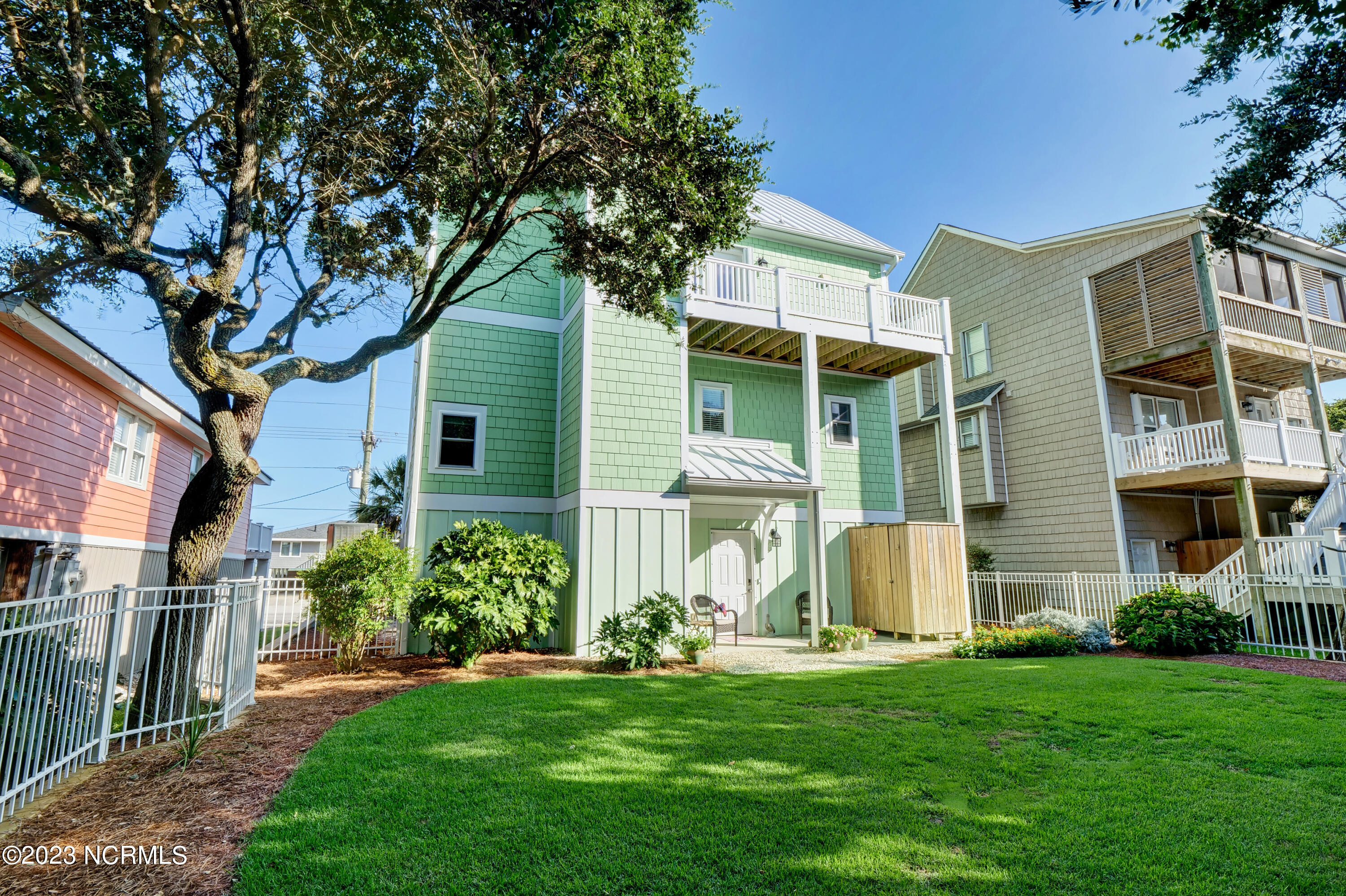 1911 S Shore Drive