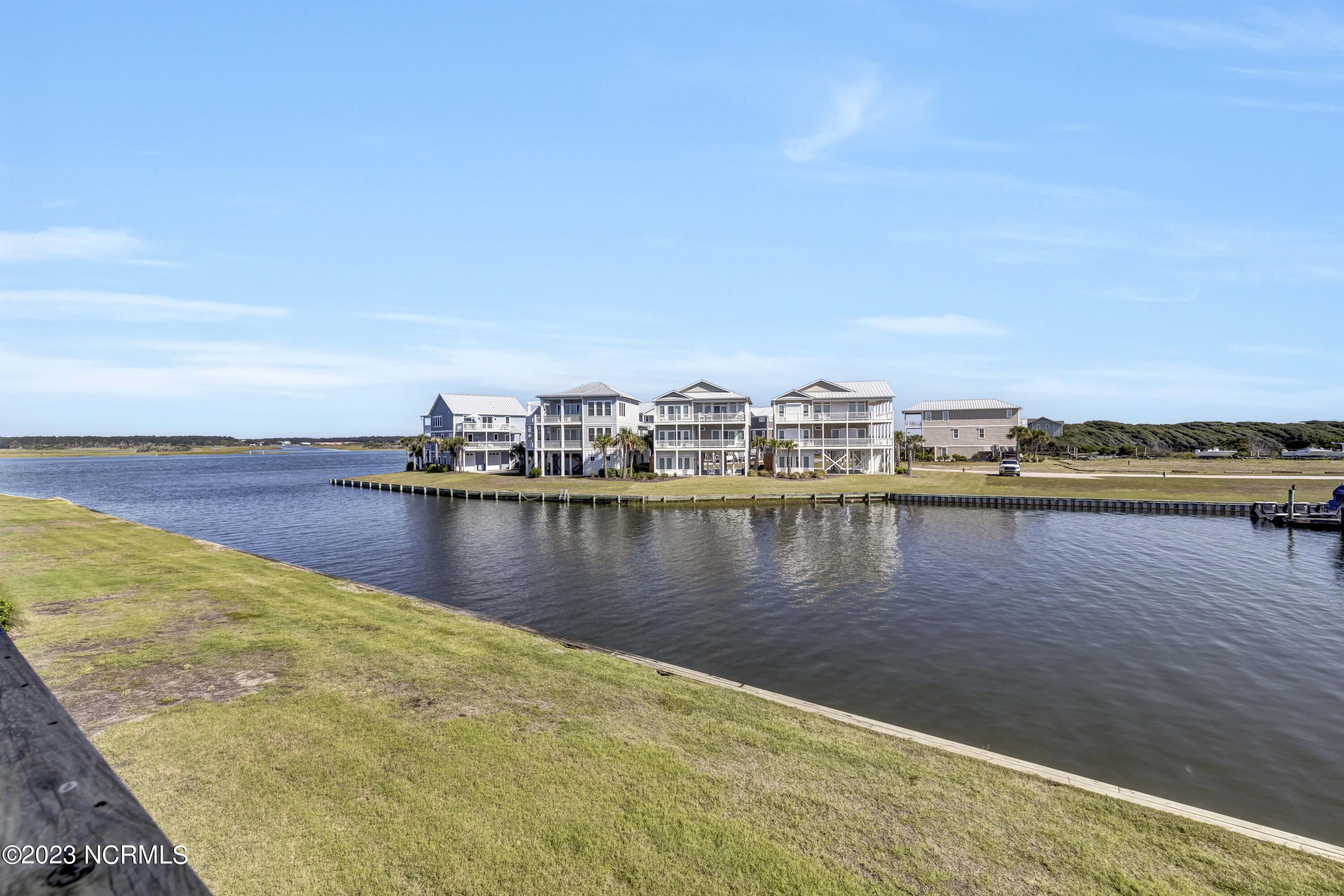 930 Observation Lane