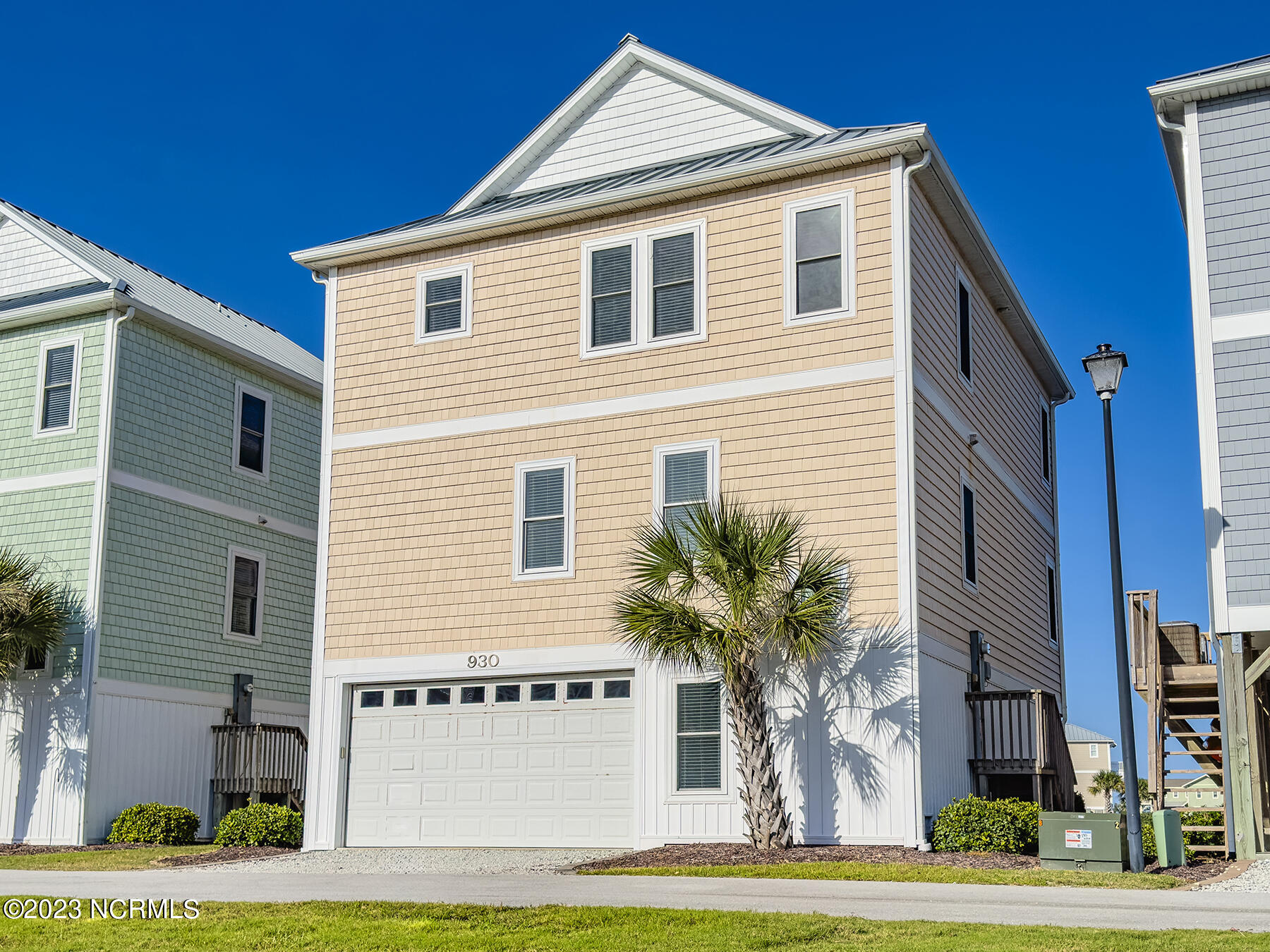 930 Observation Lane